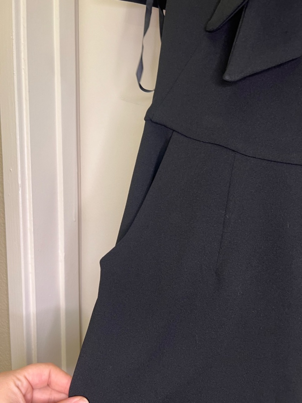 Maggy London Black Jumpsuit Tie Neck Puff Sleeve Wide Leg US 2 - Picture 5 of 13